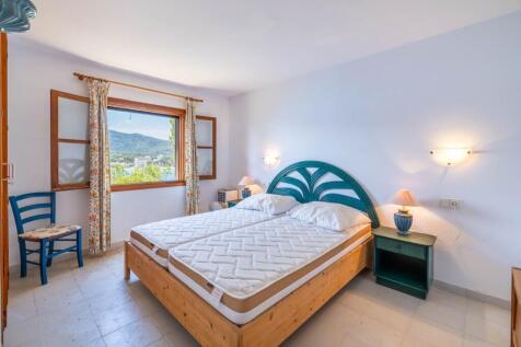 Bedroom (2)