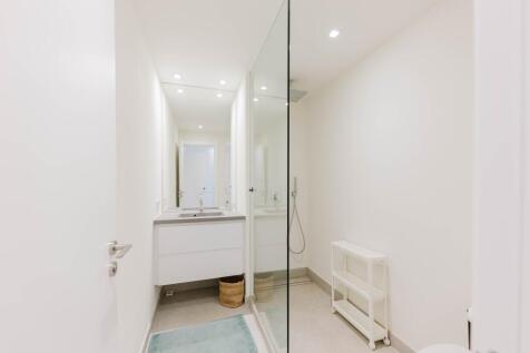 Bathroom (3)