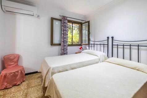 Bedroom (2)