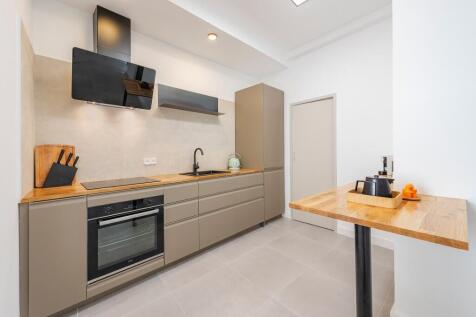 Kitchen (1)