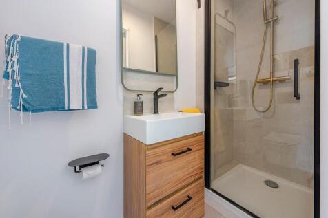 Bathroom (1)