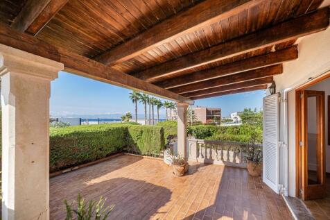 Covered terrace