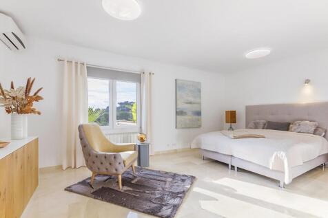 Bedroom (1)