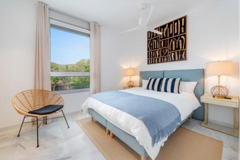 Bedroom (2)