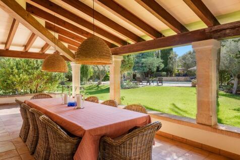 Covered Terrace