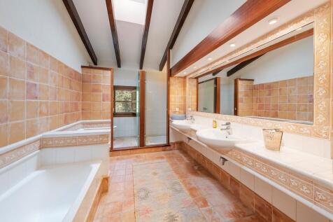 Bathroom (3)
