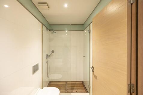 Bathroom (3)