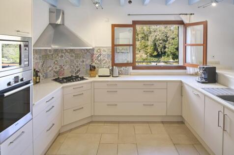 Fandango New Kitchen