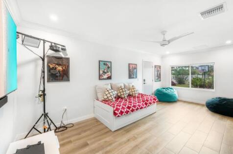 5th Bedroom/Office