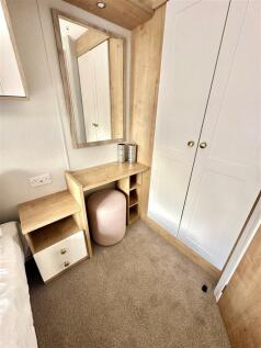 Dressing table.jpeg