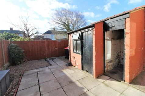 Rear Yard .JPG