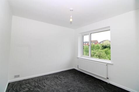 Bedroom 2.JPG
