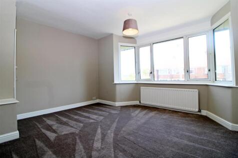 Bedroom 1.JPG