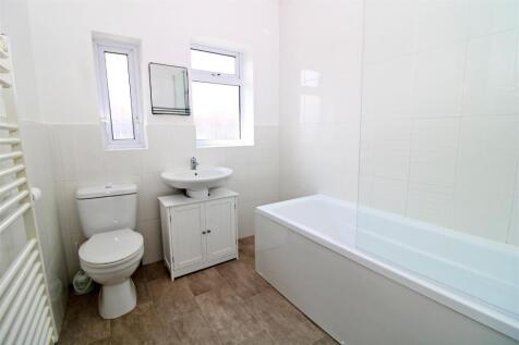 Bathroom.JPG
