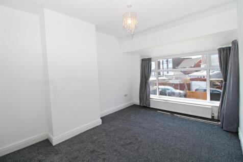 Bedroom 2.JPG