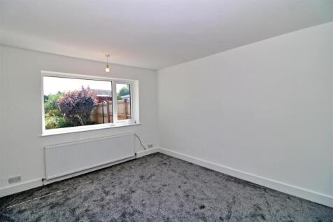 Bedroom 2 (Ground Floor).JPG