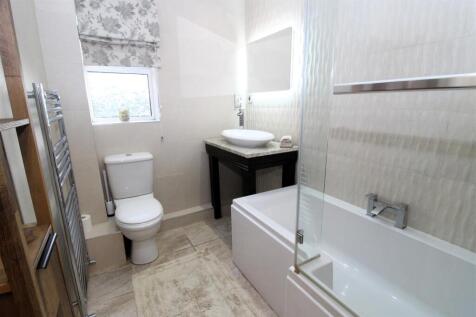 Bathroom .JPG