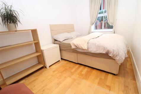 Bedroom 2.JPG