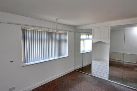 back bedroom 2.JPG