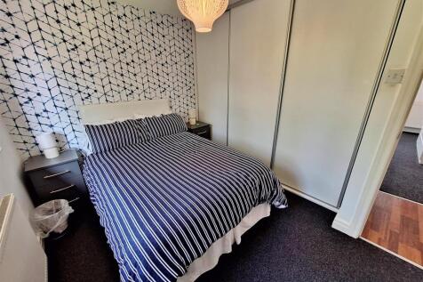 bedroom 3.jpg