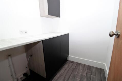 Utility Room .JPG