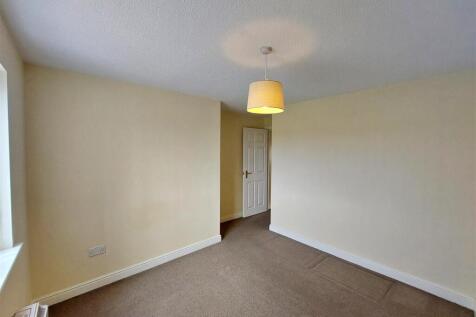 bedroom 3.jpg