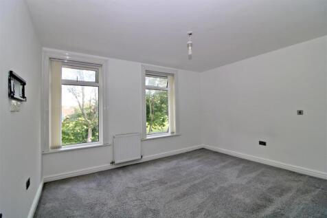 Bedroom 1.JPG