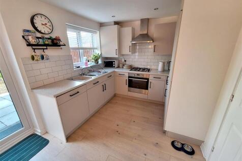 kitchen 1.jpg