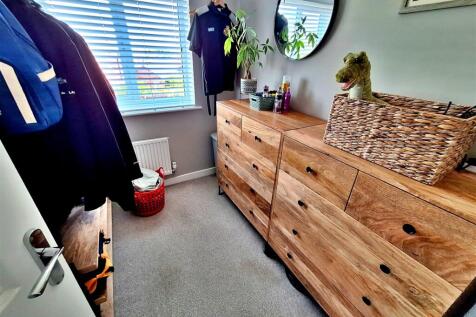 bedroom 3.jpg