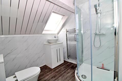 Shower Room.JPG