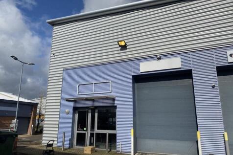 936 Yeovil Road 4.jpg