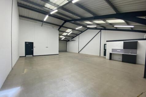 876 Plymouth Road 1.jpg