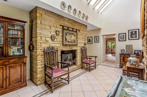 Artington-Court-26-1920.jpg