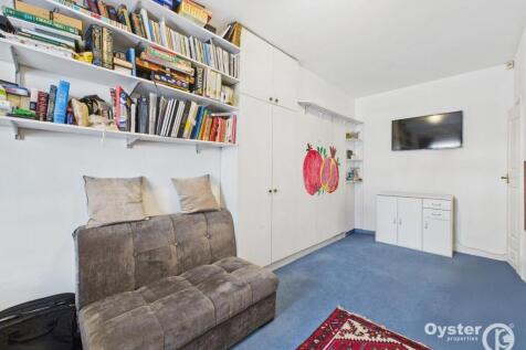 Bedroom 5/ Office