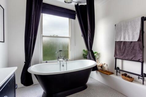 79139_13-Churchfields-Road-Salisbury (24).jpg