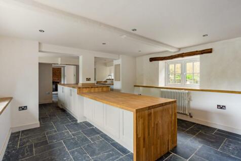 80029_2 Chine Road Upper Woodford (10).jpg