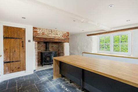 80029_2 Chine Road Upper Woodford (6).jpg
