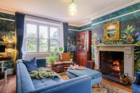 Redlynch Lodge-3.jpg