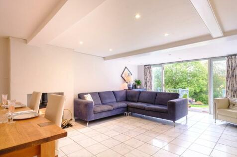Redlynch Lodge-17.jpg