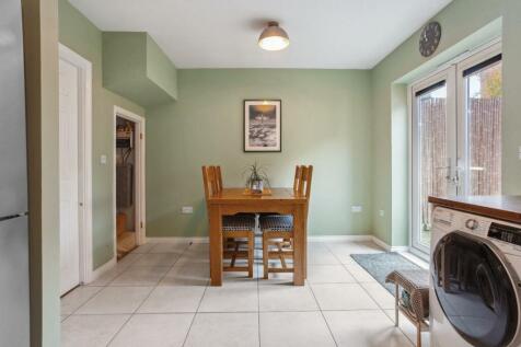 81976_16 Woodbury Lane(11).jpg