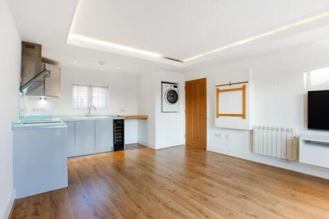 83760_3 Holt Court Brown Street (11).jpg