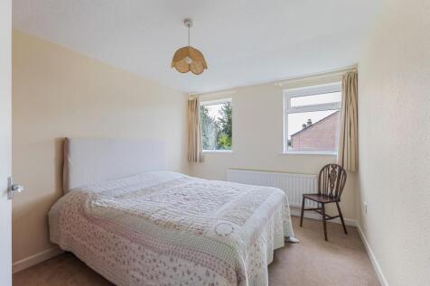 87488_4 St Margarets Close_(13).jpg