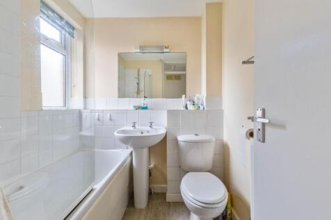87488_4 St Margarets Close_(19).jpg