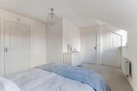 88411_19 Robin Road Old Sarum (23).jpg