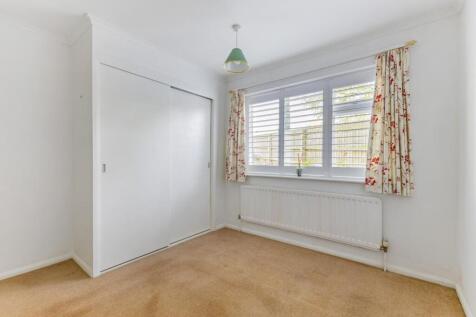 90527_3-Paddock-Close-Winterbourne-Dauntsey (15).j