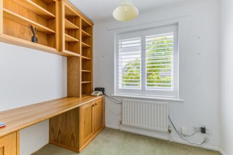 90527_3-Paddock-Close-Winterbourne-Dauntsey (10).j