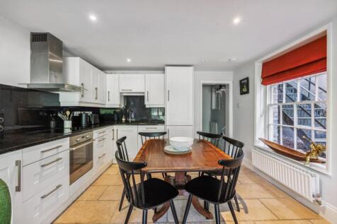 91653_Flat 2 11 St Nicholas Road(10).jpg