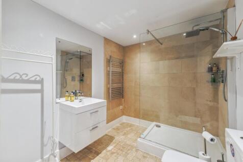 91653_Flat 2 11 St Nicholas Road(16).jpg