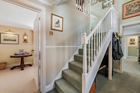 8550850-interior18-800.jpg
