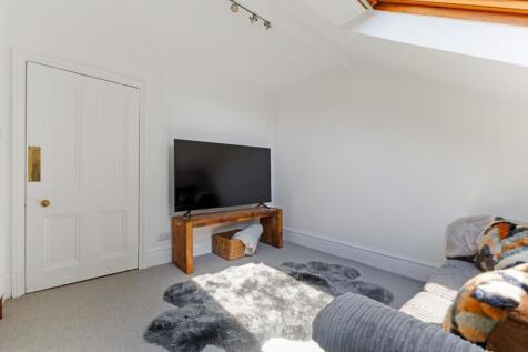 94420_Flat-3-Highmount-Shady (17).jpg